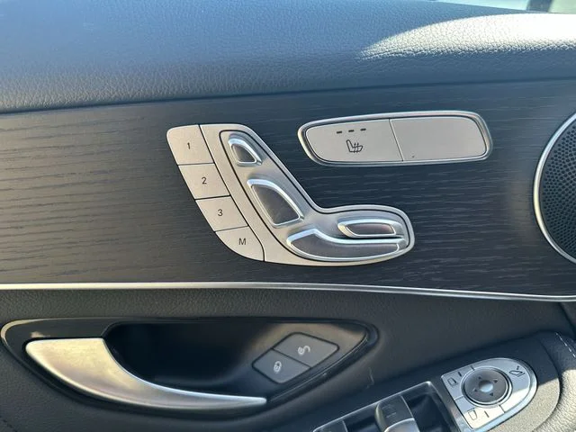 Used 2022  Mercedes-Benz GLC 300 image 53