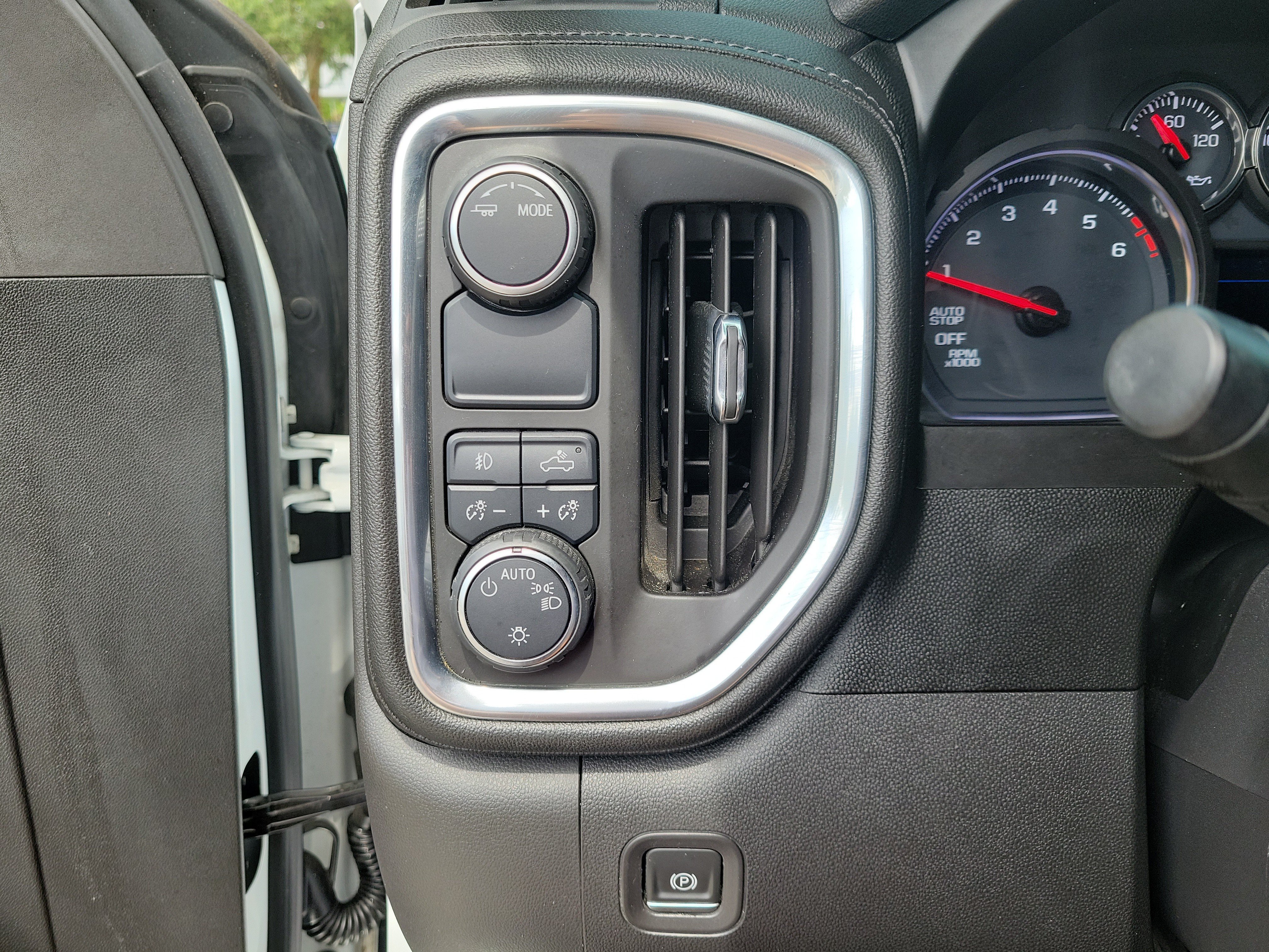 Used 2020 Summit White Chevrolet RST image 19