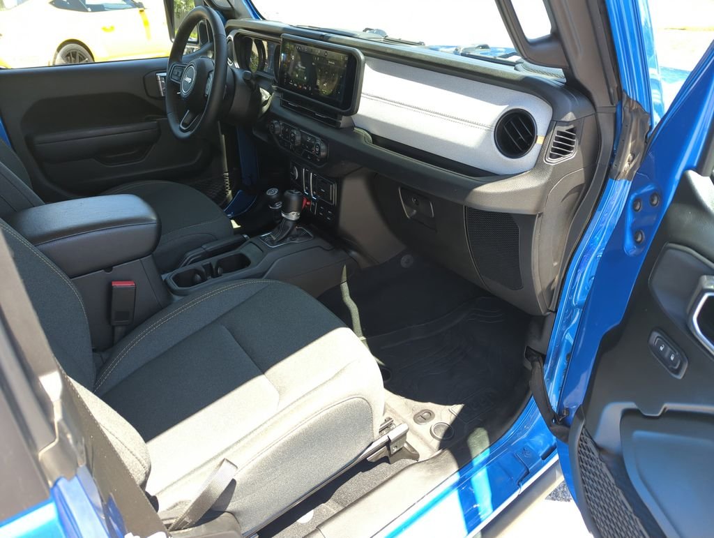 Used 2025 Blue Jeep Willys image 31