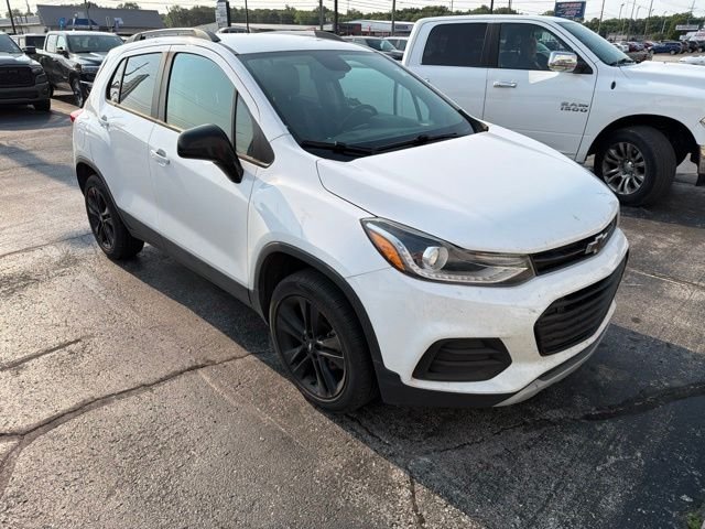 Used 2020 White Chevrolet LT image 9
