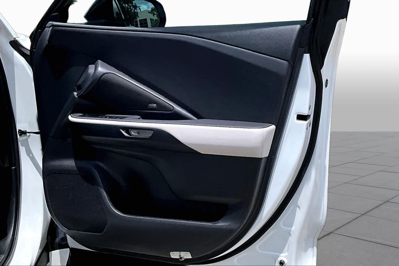 Used 2026 Wind Chill Pearl Lexus F SPORT Handling image 27