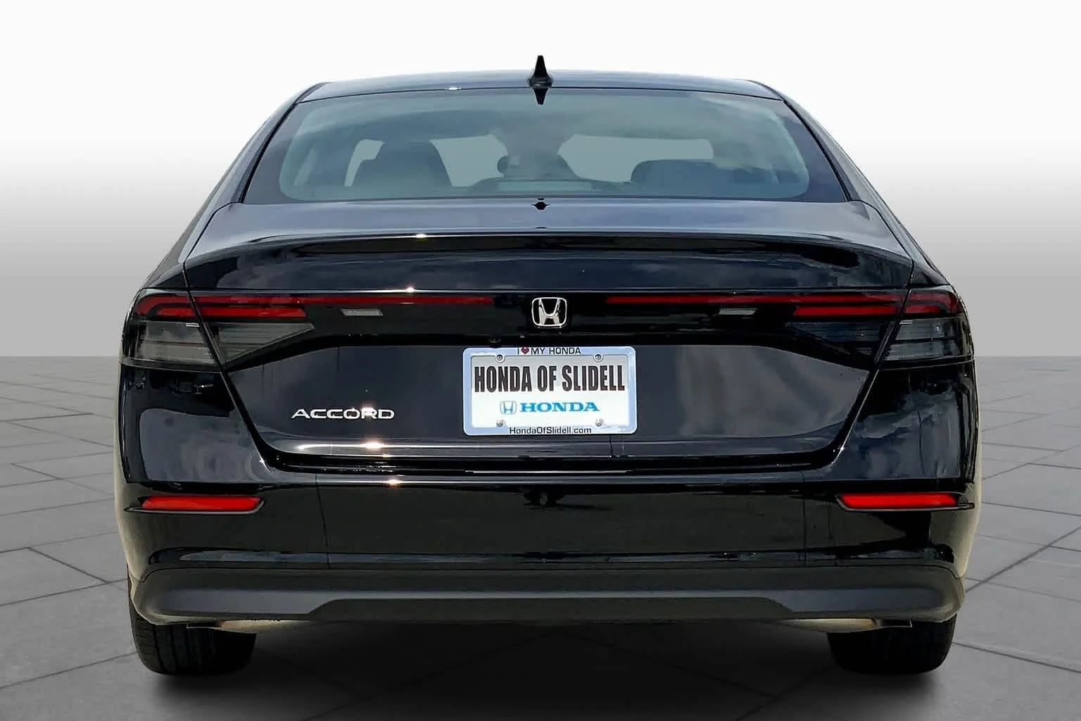 Used 2025 Crystal Black Pearl Honda SE image 4