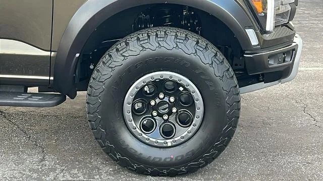New 2026 Shelter Green Ford Raptor® image 30