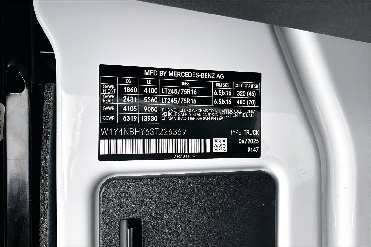 2025 Mercedes-Benz Sprinter Cargo Van Base - Photo 13