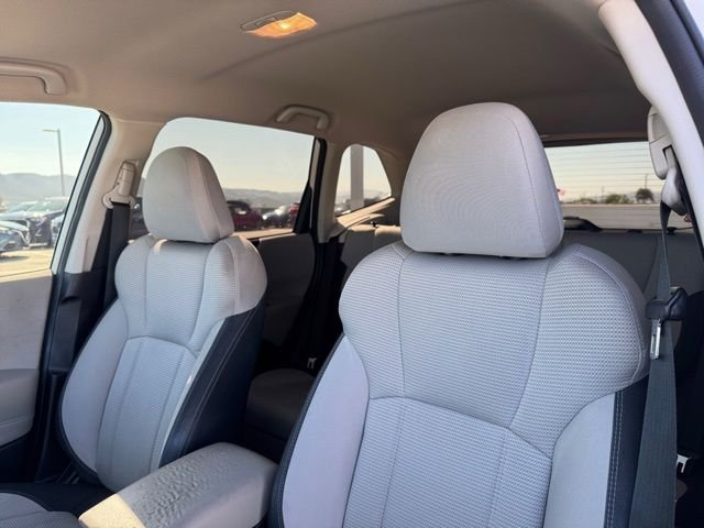 Used 2019 White Subaru Base image 17