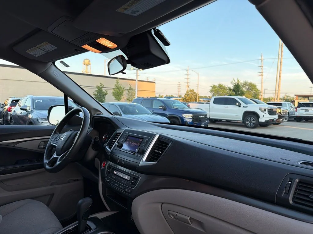 Used 2019  Honda LX image 28
