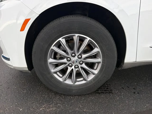 Used 2023 (Includes Satin Nickel lower exterior accent color.) Buick Essence image 11