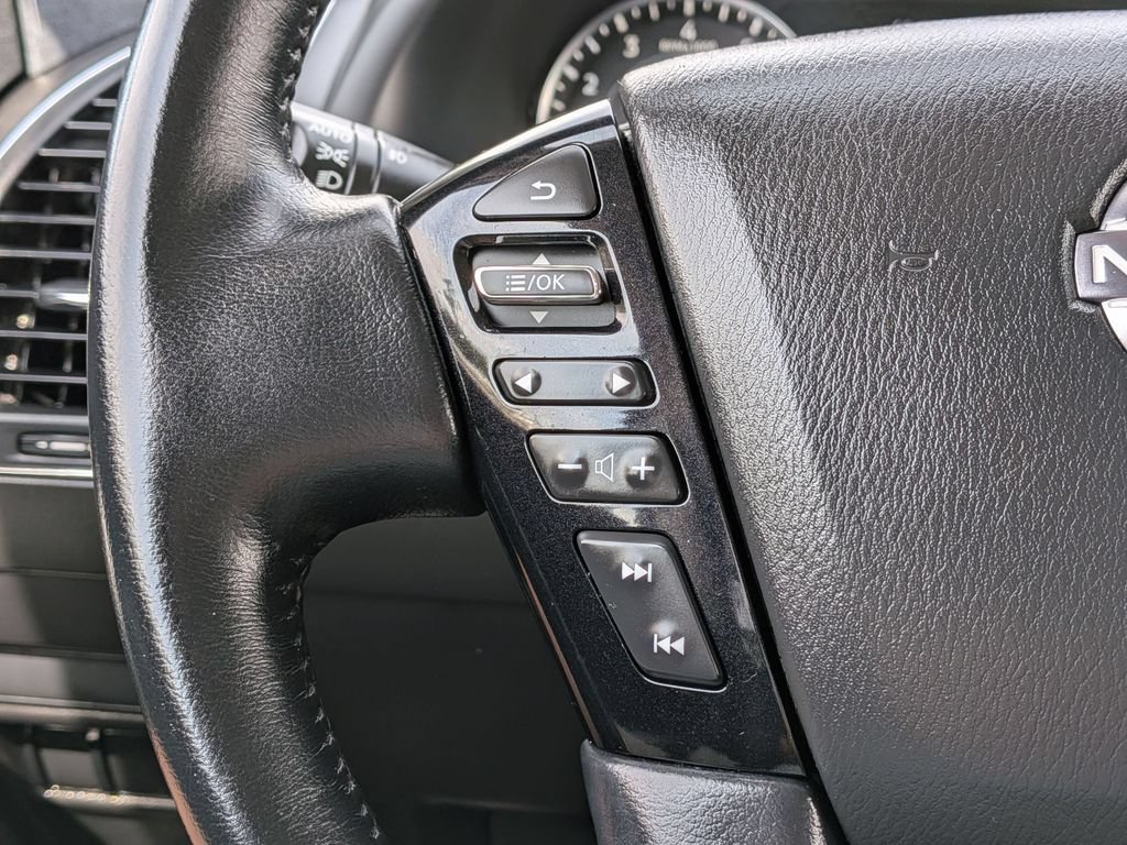 Used 2024 Silver Nissan SV image 28