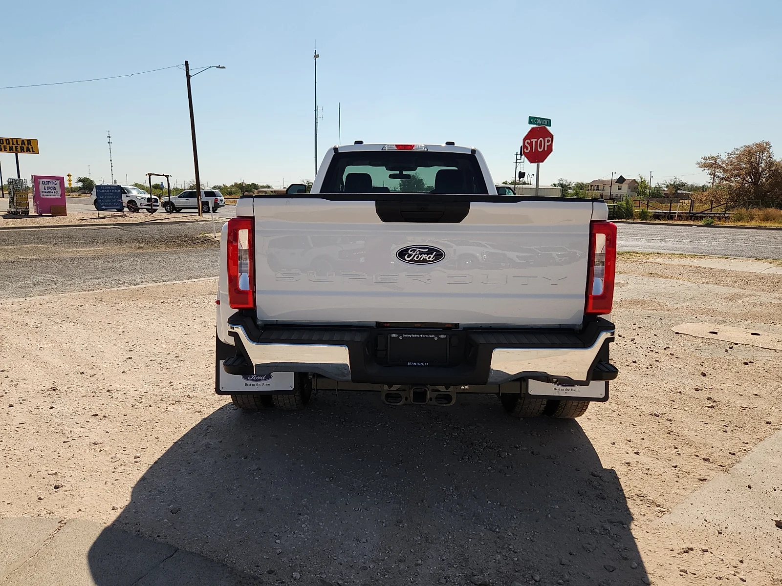 New 2027 Oxford White Ford XLT image 6