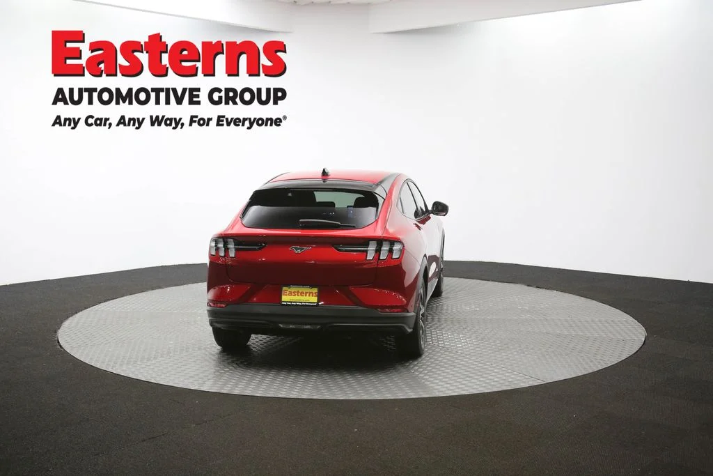 Used 2024 Red Ford Select image 37