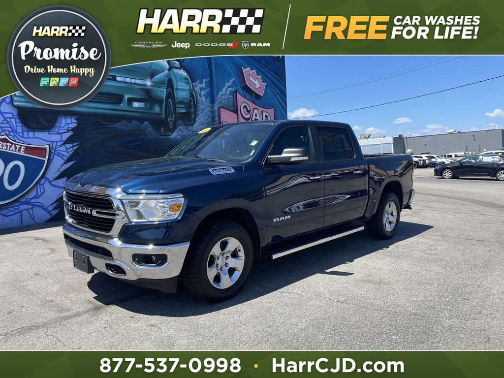 2020 RAM 1500 Big Horn/Lone Star 4x4 Crew Cab 5'7's photo
