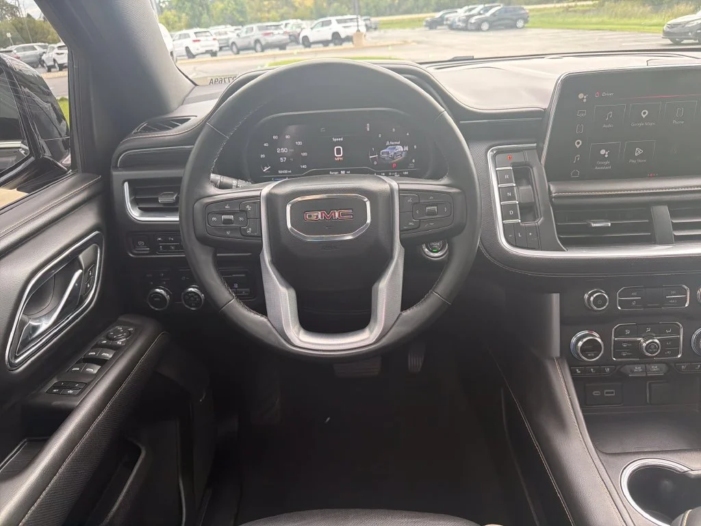 2023 GMC Yukon SLT - Photo 12