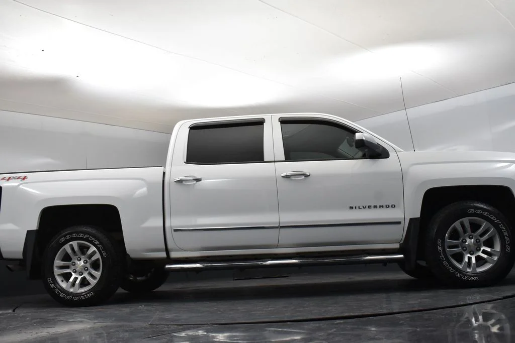 Used 2014 White Chevrolet LTZ image 11