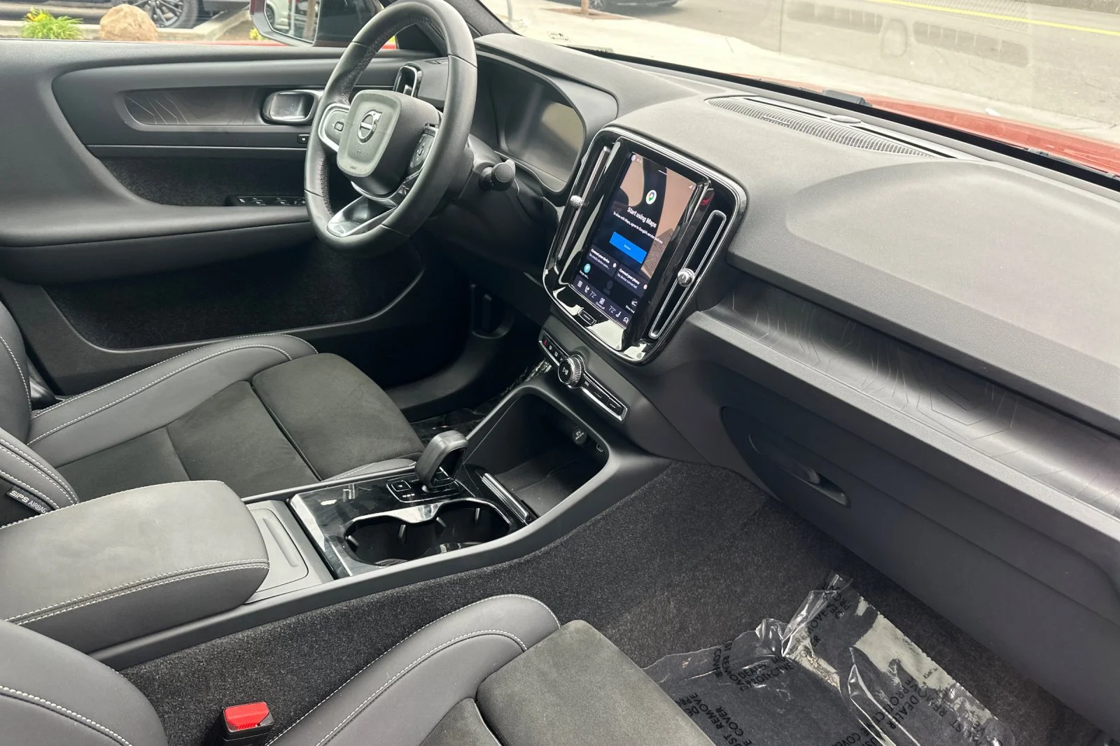 Certified Used 2023 Fusion Red Metallic Volvo Ultimate image 19