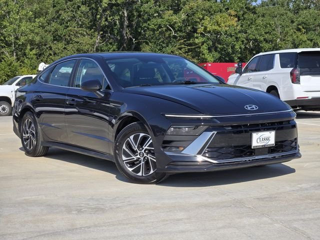 Pre-Owned 2026 Hyundai Sonata Hybrid Blue