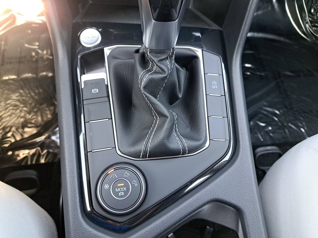 New 2025 Black Volkswagen 1.5T S image 24