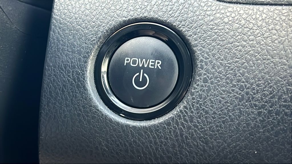 Used 2025  Toyota LE image 22