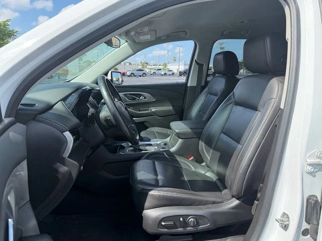 Used 2020 White Chevrolet 3LT image 9