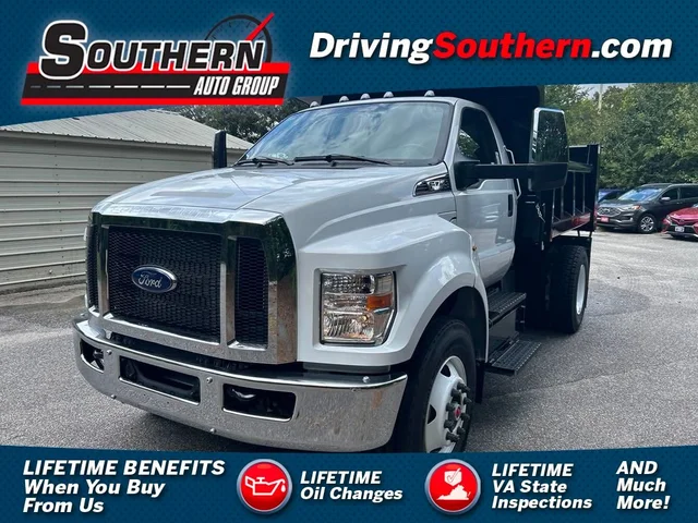 2025 Ford F-650-750 Base
