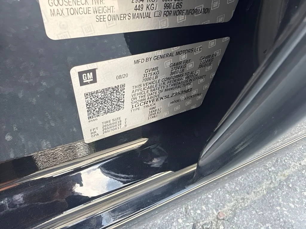 Used 2020 Black Chevrolet RST image 21