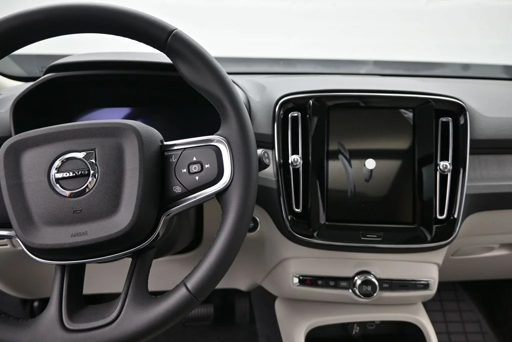 New 2026 Crystal White Volvo Plus image 11