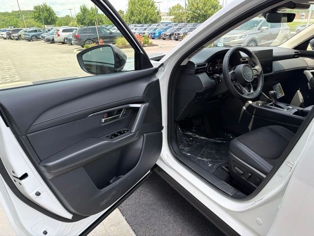 New 2026 Rhodium White Metallic Mazda 2.5 S Preferred AWD image 10