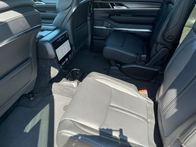 New 2026 High Gloss Black Jeep Summit Obsidian image 16