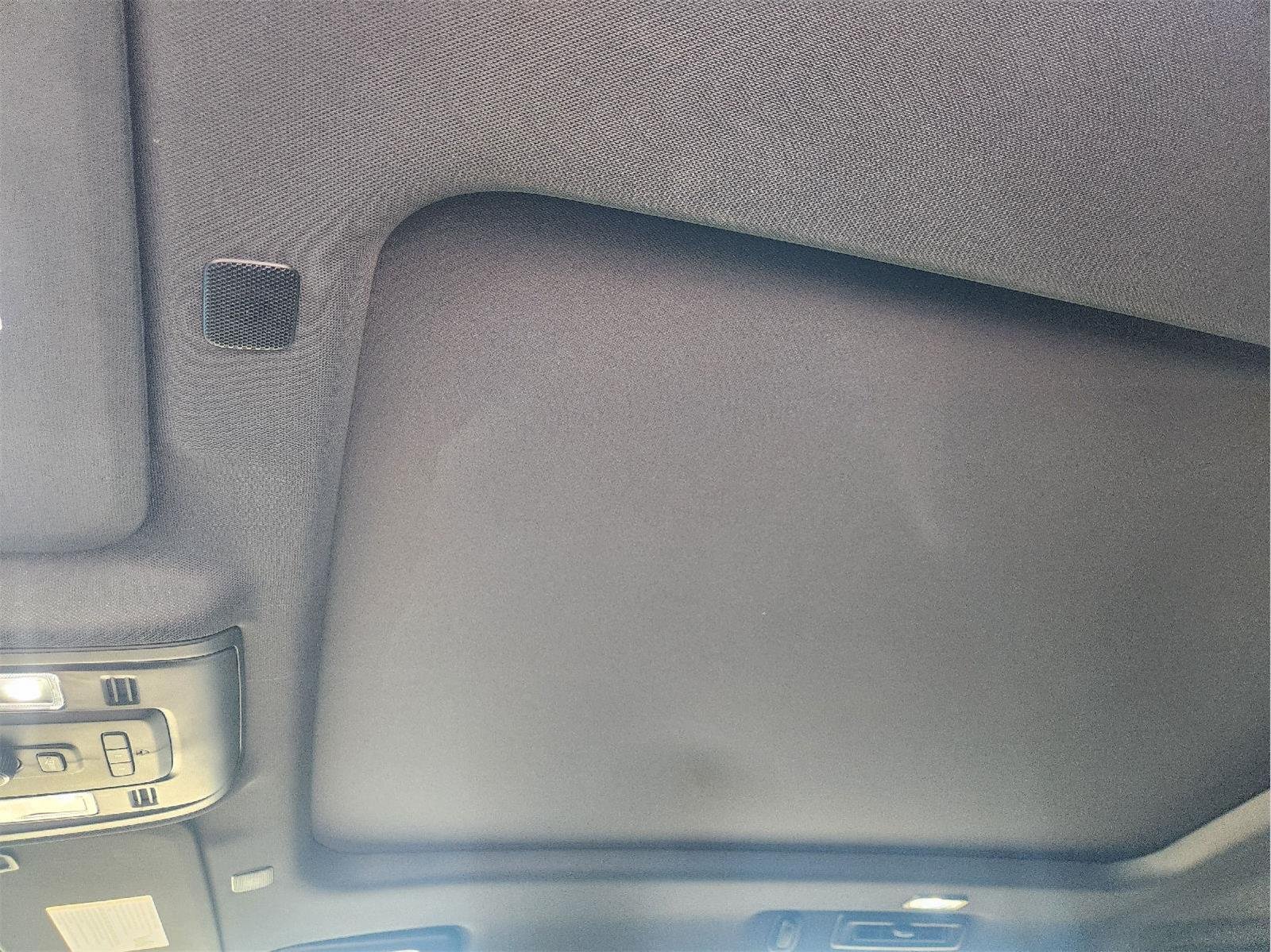 2021 Chevrolet Suburban photo 25 of 34