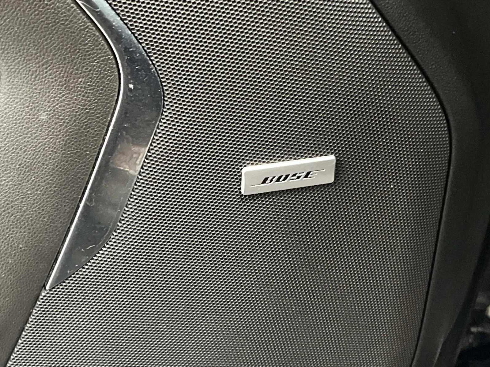 Used 2023 BLACK Chevrolet Z71 image 17