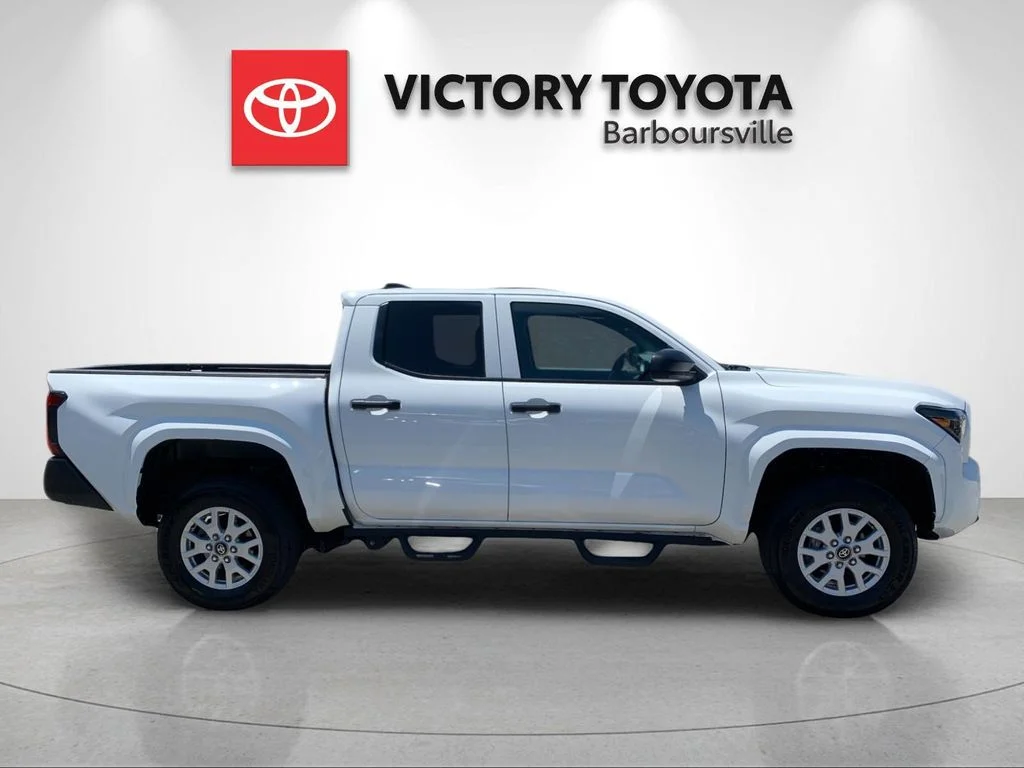 Used 2025 White Toyota SR image 6
