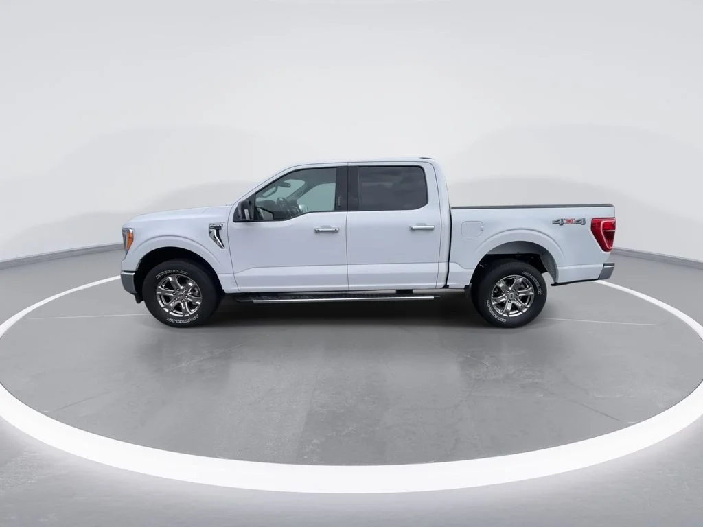 Used 2021 White Ford XLT image 5