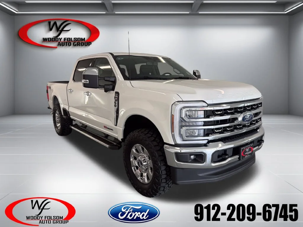 New 2026 Star White Metallic Tri-Coat Ford F-350® Lariat® image 1