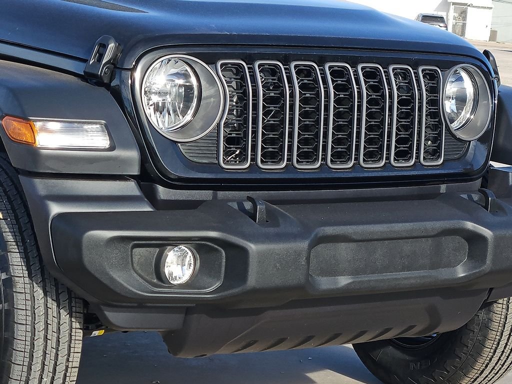 New 2026 Black Clear-Coat Exterior Paint Jeep Sport image 7