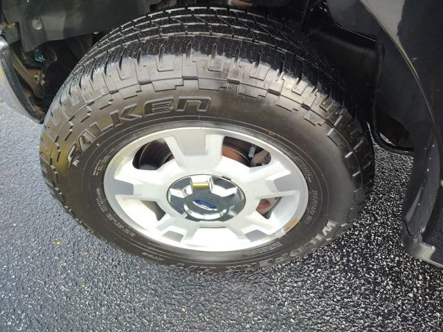Used 2014 Black Ford XLT image 10