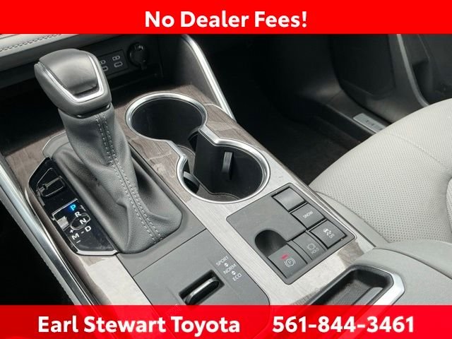 Used 2024  Toyota Limited image 36