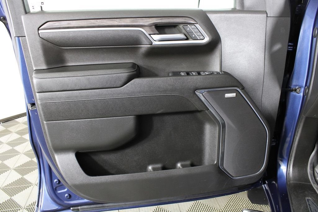 Used 2023 Northsky Blue Metallic Chevrolet LTZ image 10