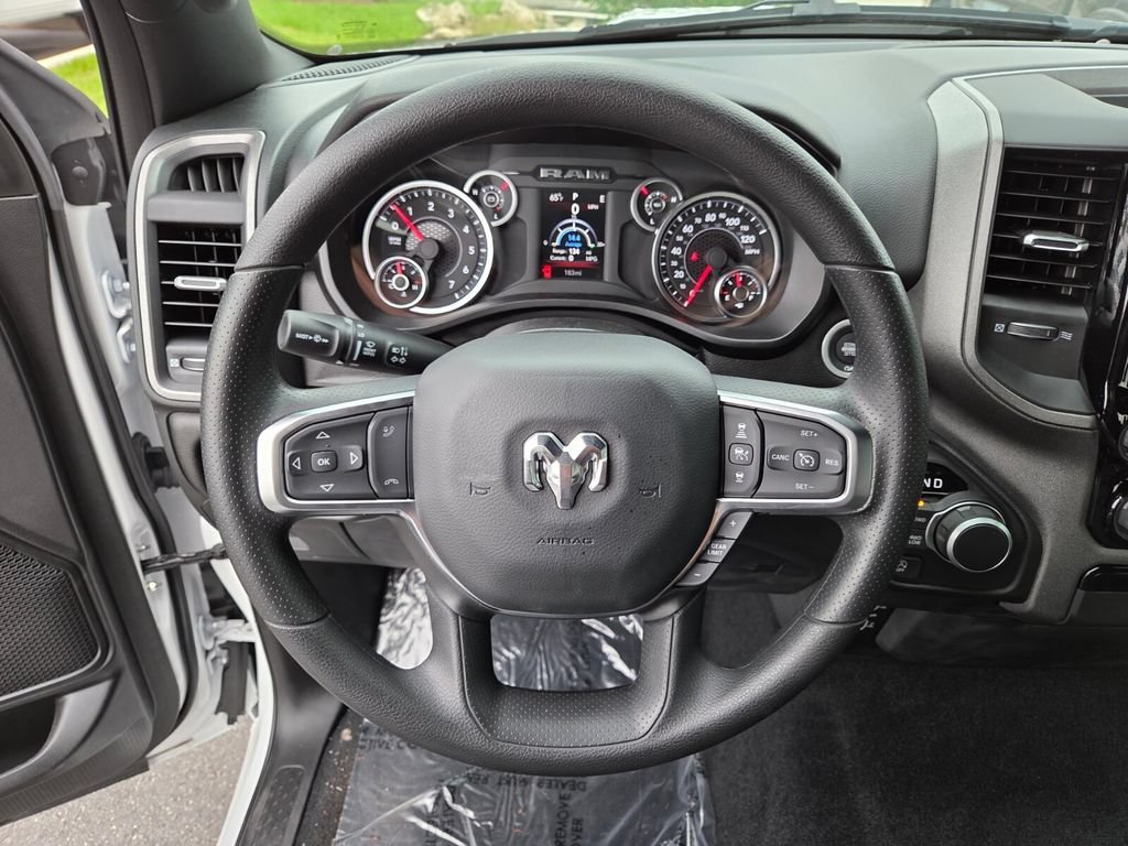 New 2026 Bright White Clearcoat RAM Tradesman image 17