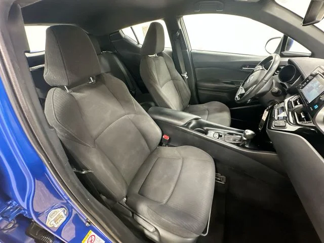 Used 2018 Blue Toyota XLE image 25