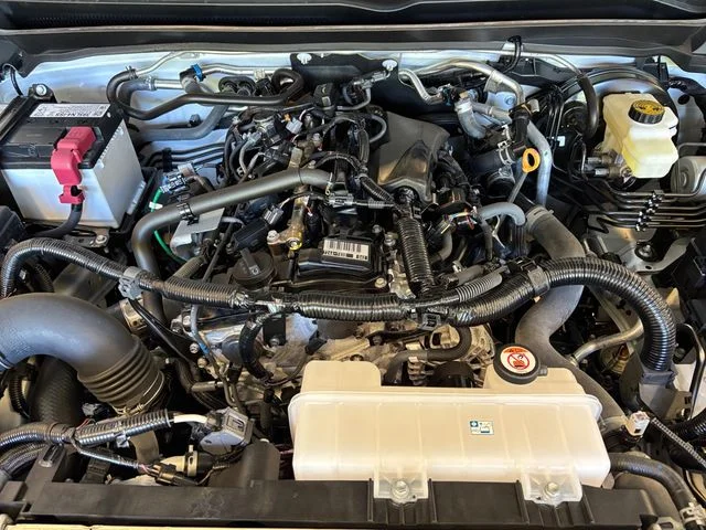 Used 2025 Wind Chill Pearl Toyota Limited image 20