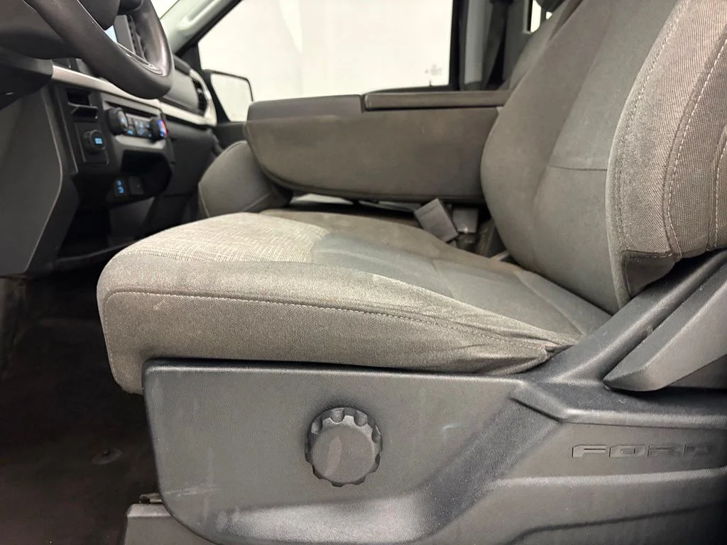 Used 2021 Black Ford XLT image 25