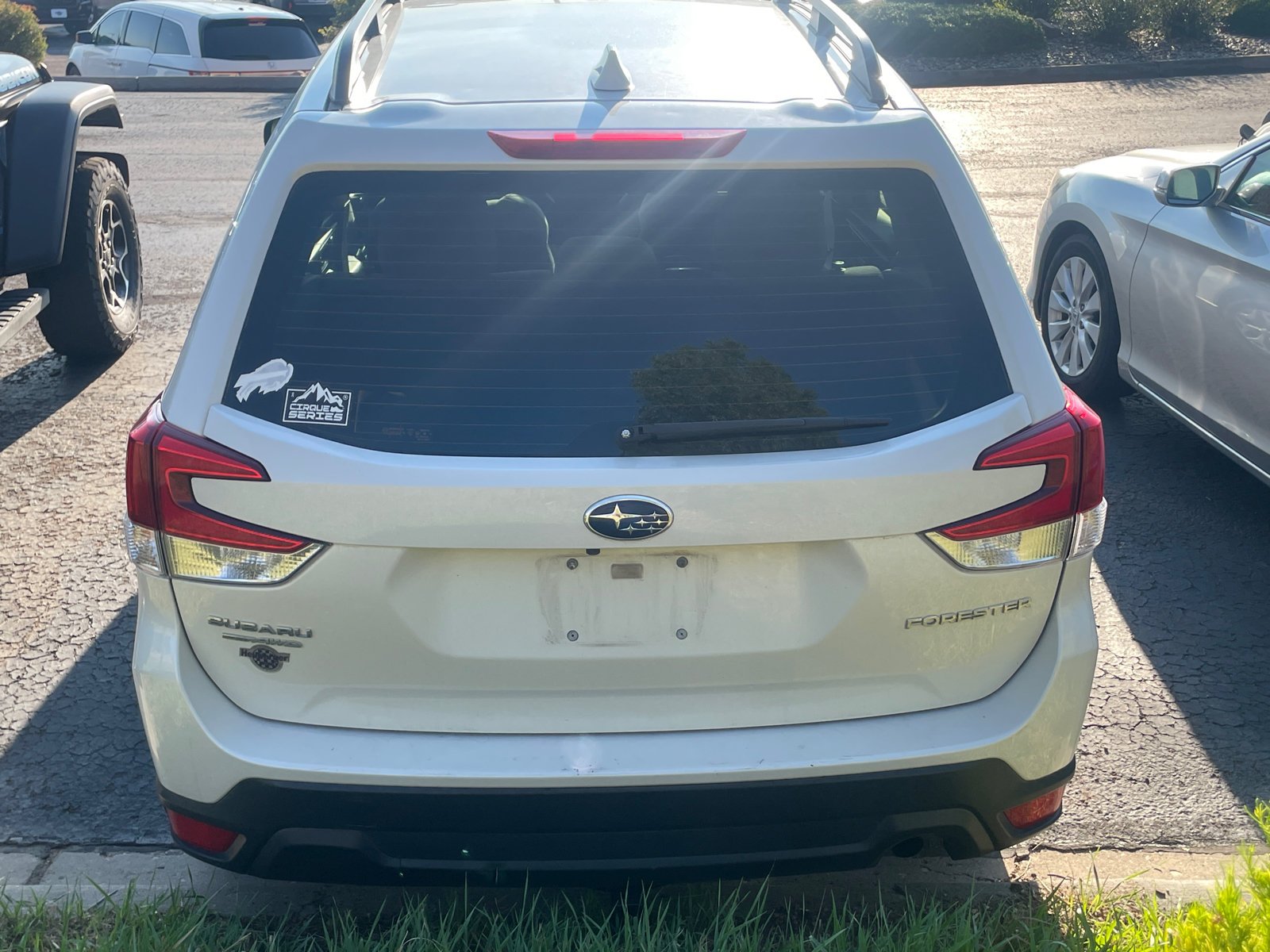 Used 2020 Crystal White Pearl Subaru  image 4