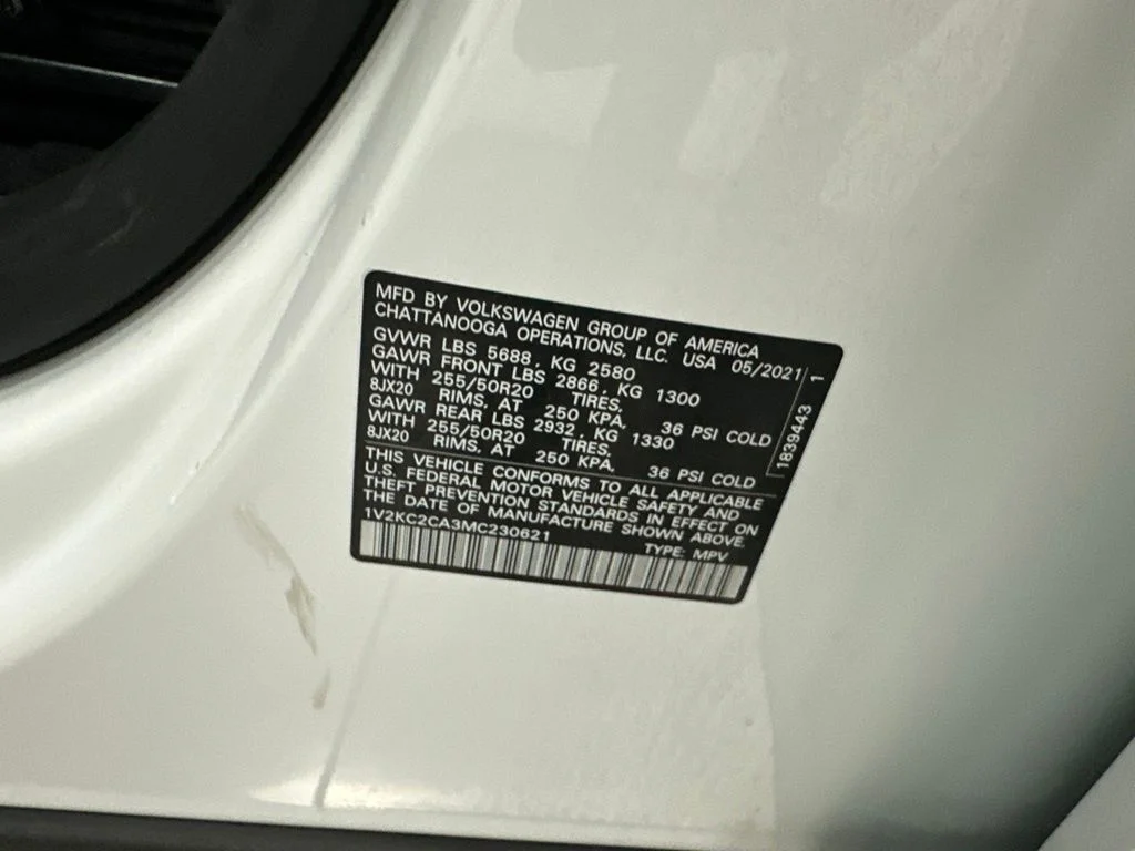 Used 2021 White Volkswagen 2.0T SE w/Technology image 26