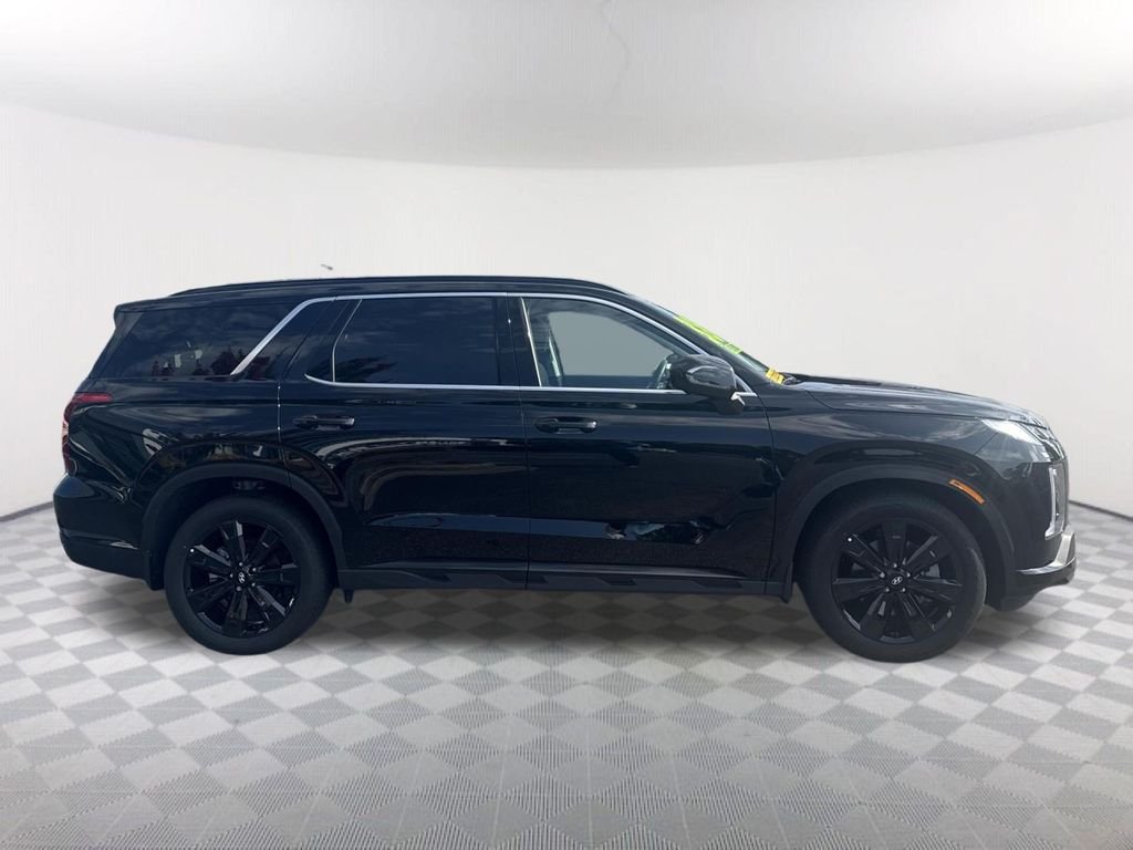 Used 2025 Black Hyundai XRT image 4