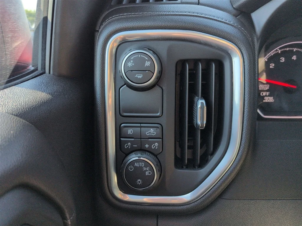 Used 2019 RED HOT Chevrolet RST image 18