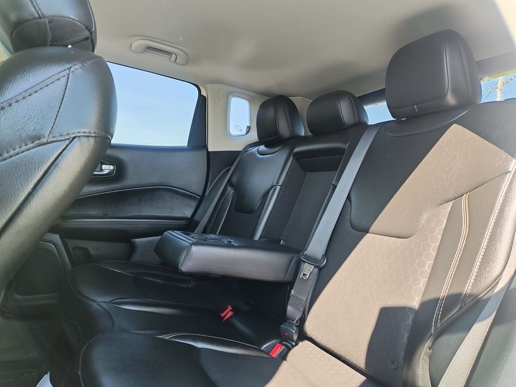 Used 2020 White Jeep Latitude image 14