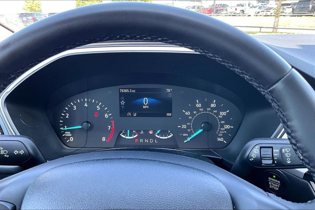 Used 2022 Gray Ford SE image 19
