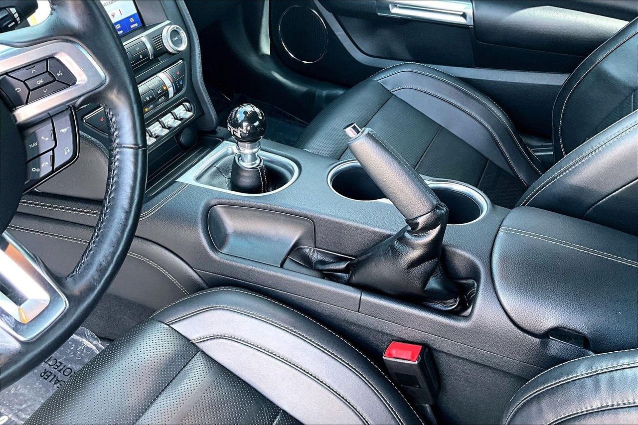 Used 2022 Shadow Black Ford GT Premium Fastback image 19