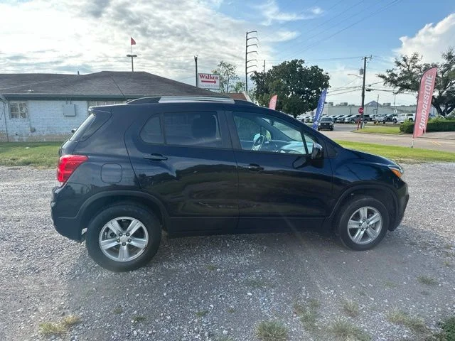 Used 2022 Blue Chevrolet LT image 16