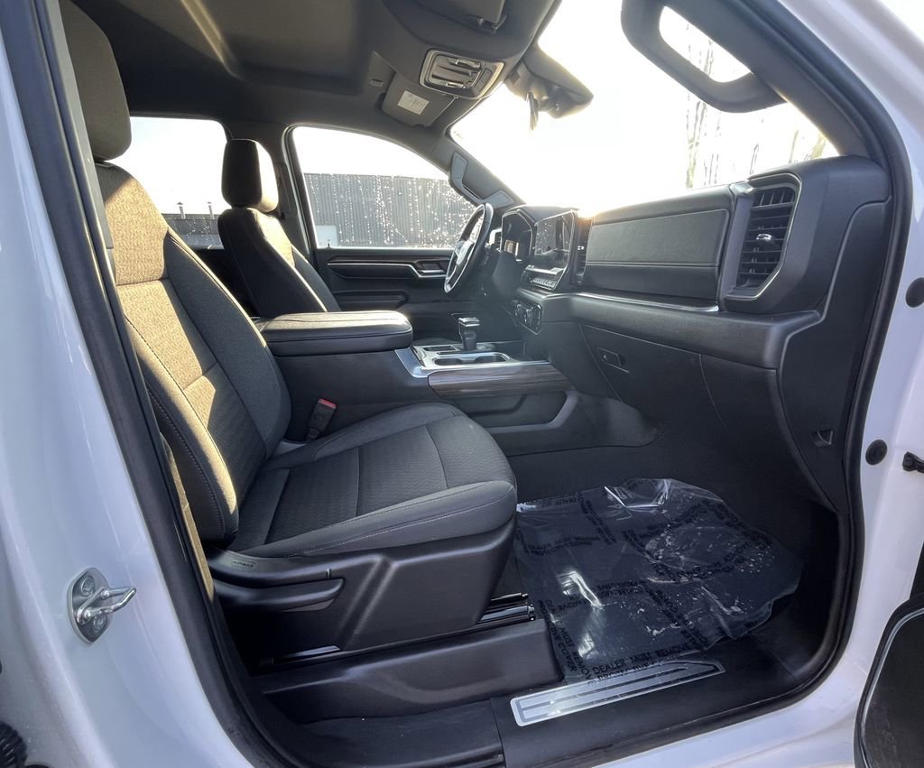 2023 Chevrolet Silverado 1500 RST - Photo 21