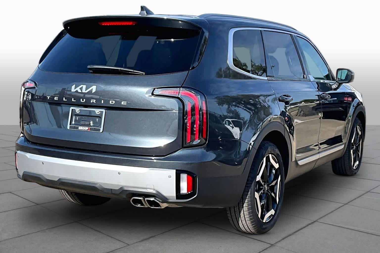 Used 2024 GRAY Kia EX image 12